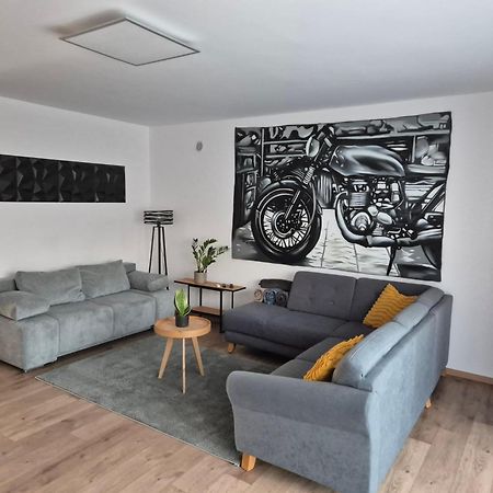 Toelgyes Apartmanhaz Szeged Esterno foto