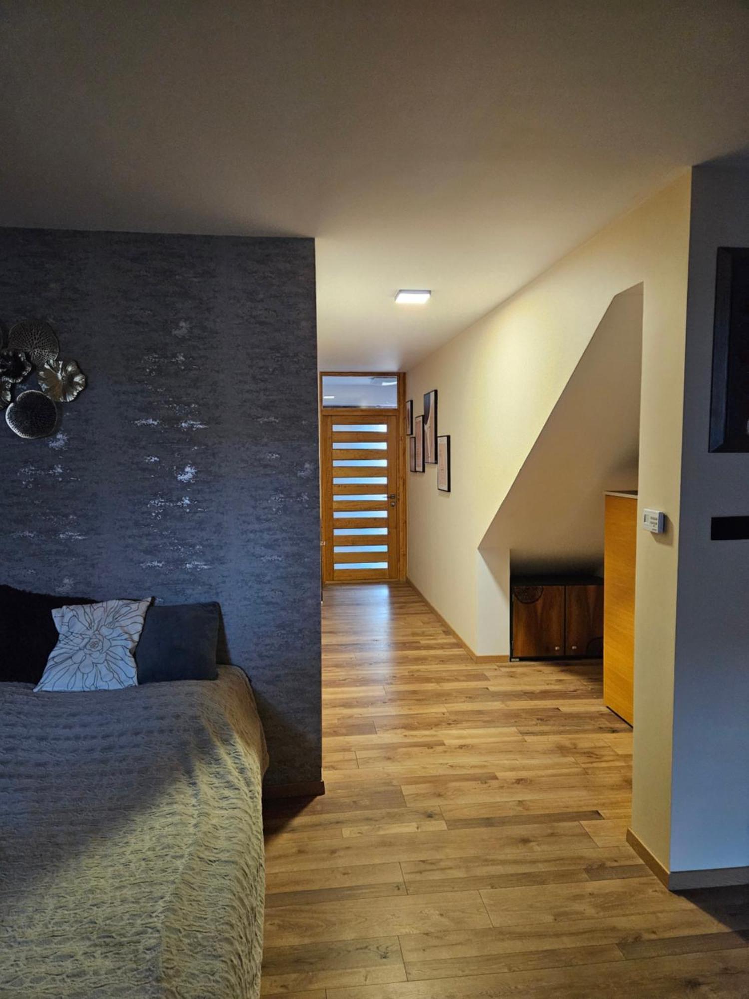 Toelgyes Apartmanhaz Szeged Esterno foto