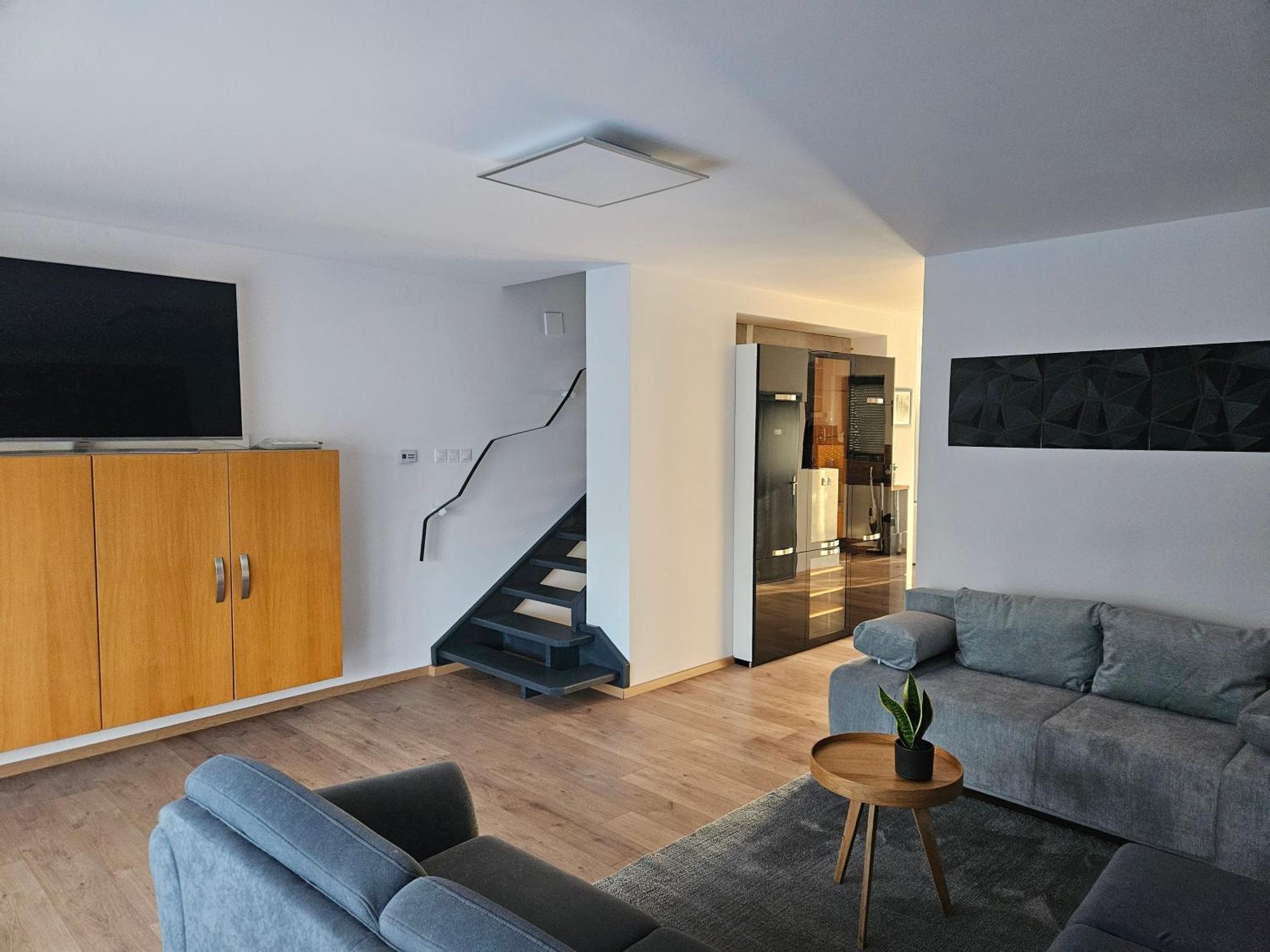 Toelgyes Apartmanhaz Szeged Esterno foto