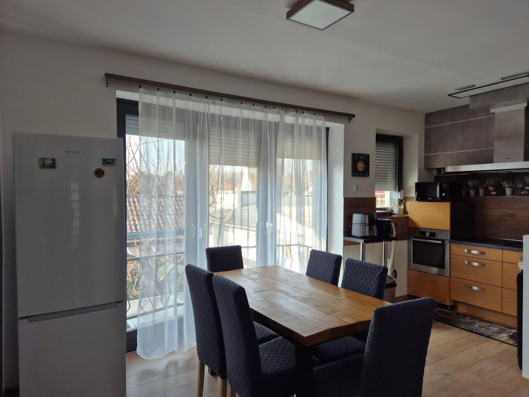 Toelgyes Apartmanhaz Szeged Esterno foto