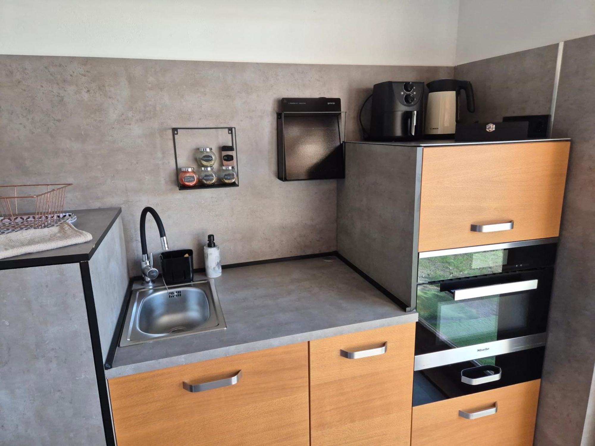 Toelgyes Apartmanhaz Szeged Esterno foto